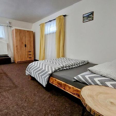 Апартаменты Suteren "Podhoubi" Броумов Экстерьер фото